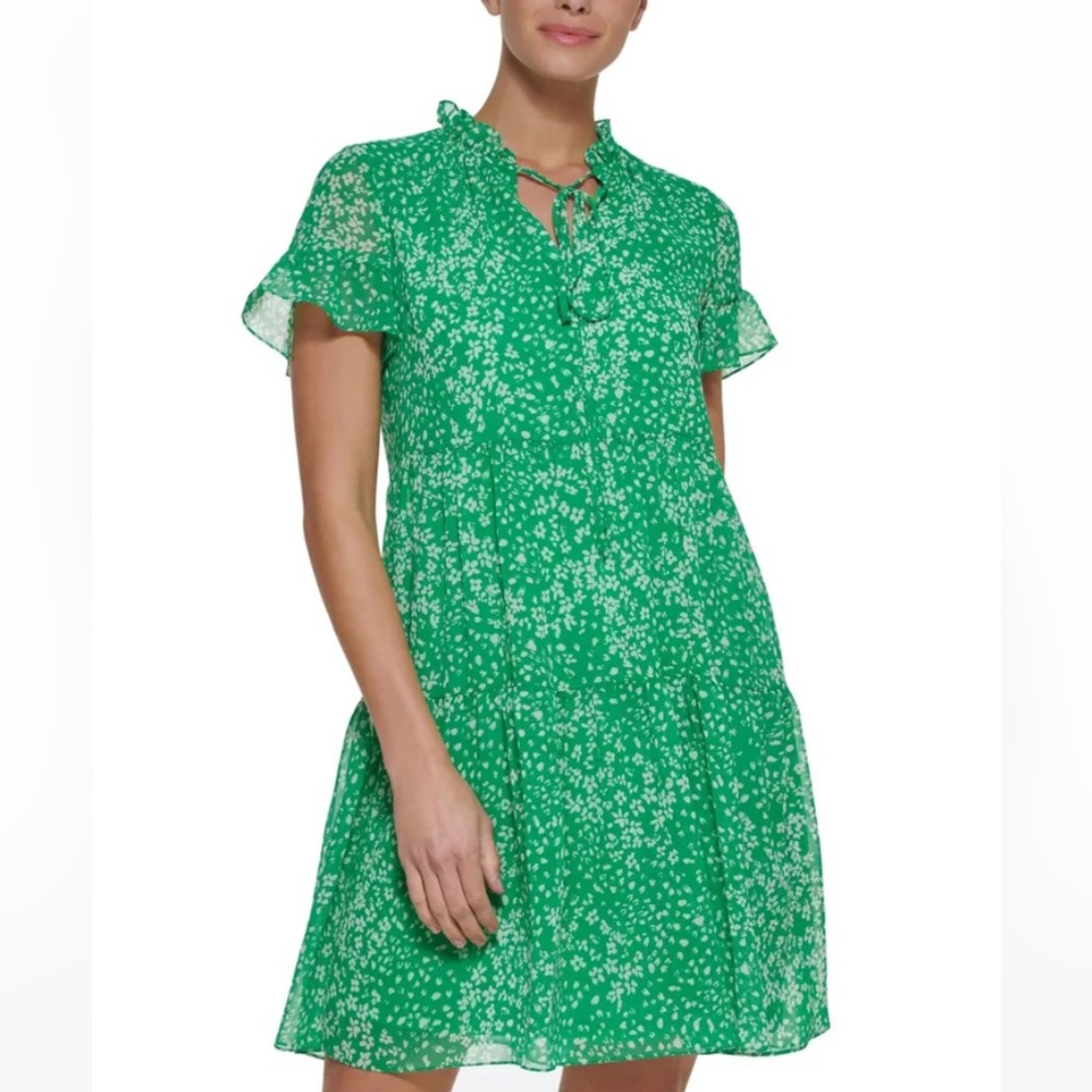 NWOT DKNY Women’s Tie Neck Dress in Apple Combo. Size 6.